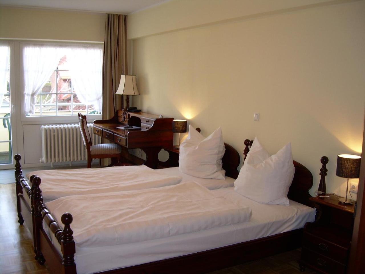 Hotel-Restaurant Saelzerhof Salzkotten Экстерьер фото